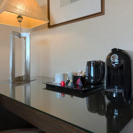 Hotel Center 4*