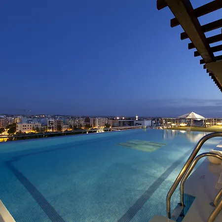 Hotel Center 4*