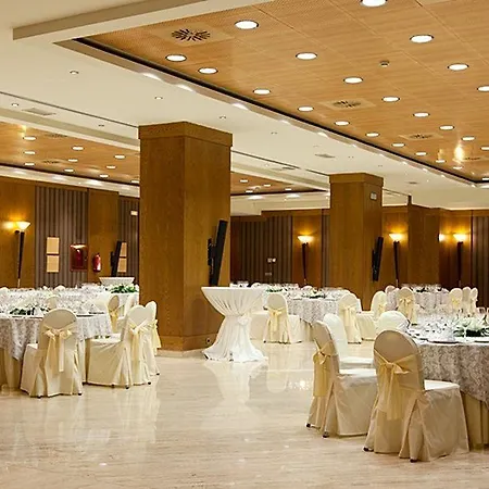 Hotel Center 4*