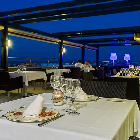 Center Hotel 4*