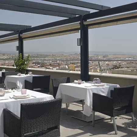 Hotel Center 4*