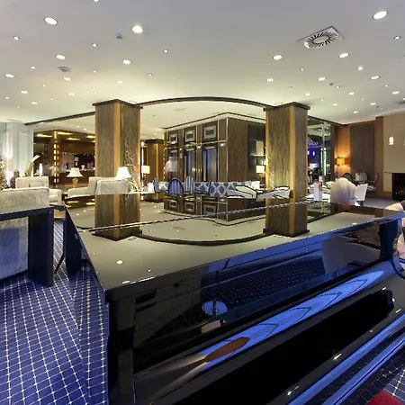 Center Hotel 4*
